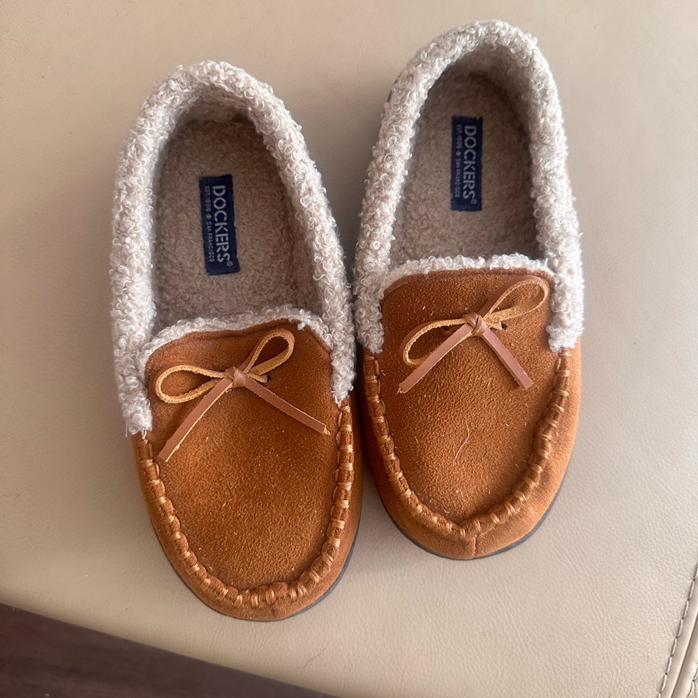 KIDS DOCKERS MOCCASINS CHESNUT SIZE 13-1
